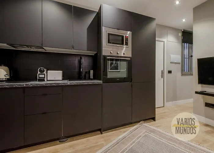 Apartamento-Bajo para 5 al pie de Gran Vía E2